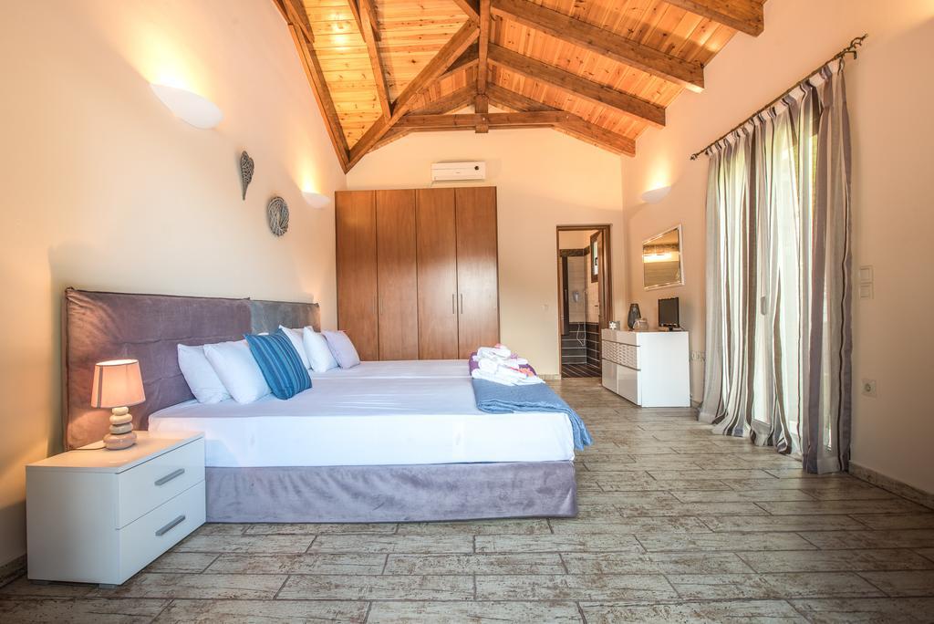 Astarte Villas - Kyveli Luxurious Private Villa Gaitani 객실 사진