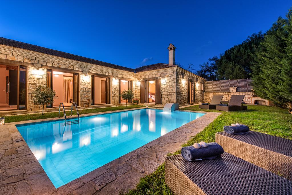 Astarte Villas - Kyveli Luxurious Private Villa Gaitani 객실 사진