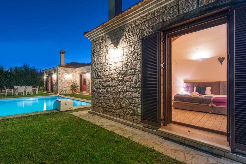 Astarte Villas - Kyveli Luxurious Private Villa Gaitani 객실 사진