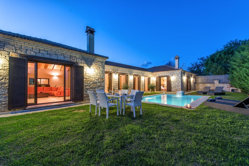 Astarte Villas - Kyveli Luxurious Private Villa Gaitani 객실 사진