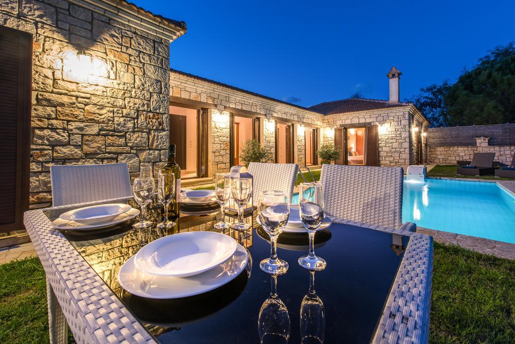 Astarte Villas - Kyveli Luxurious Private Villa Gaitani 객실 사진