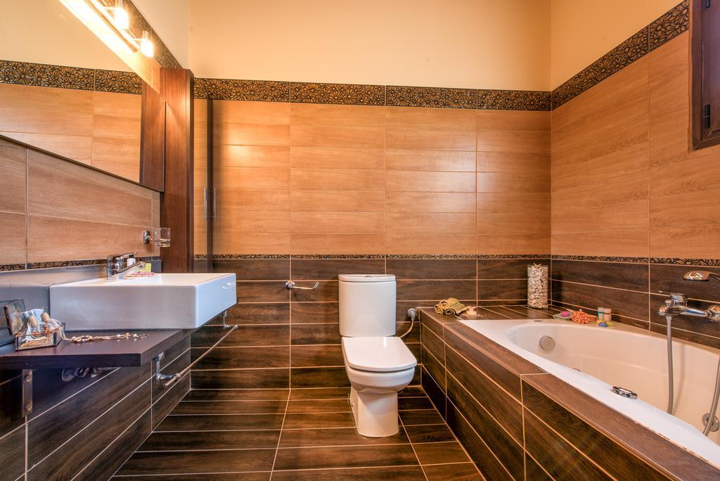 Astarte Villas - Kyveli Luxurious Private Villa Gaitani 객실 사진