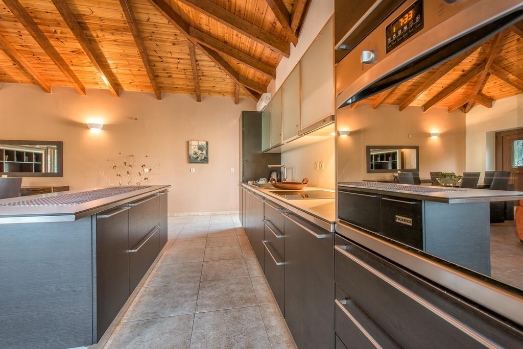Astarte Villas - Kyveli Luxurious Private Villa Gaitani 객실 사진