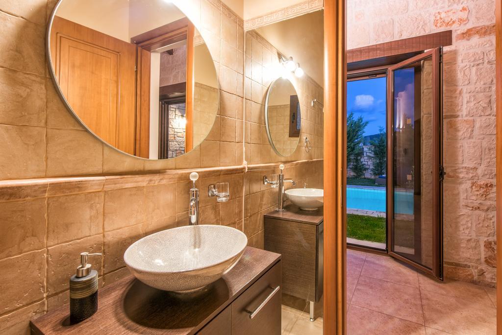 Astarte Villas - Kyveli Luxurious Private Villa Gaitani 객실 사진